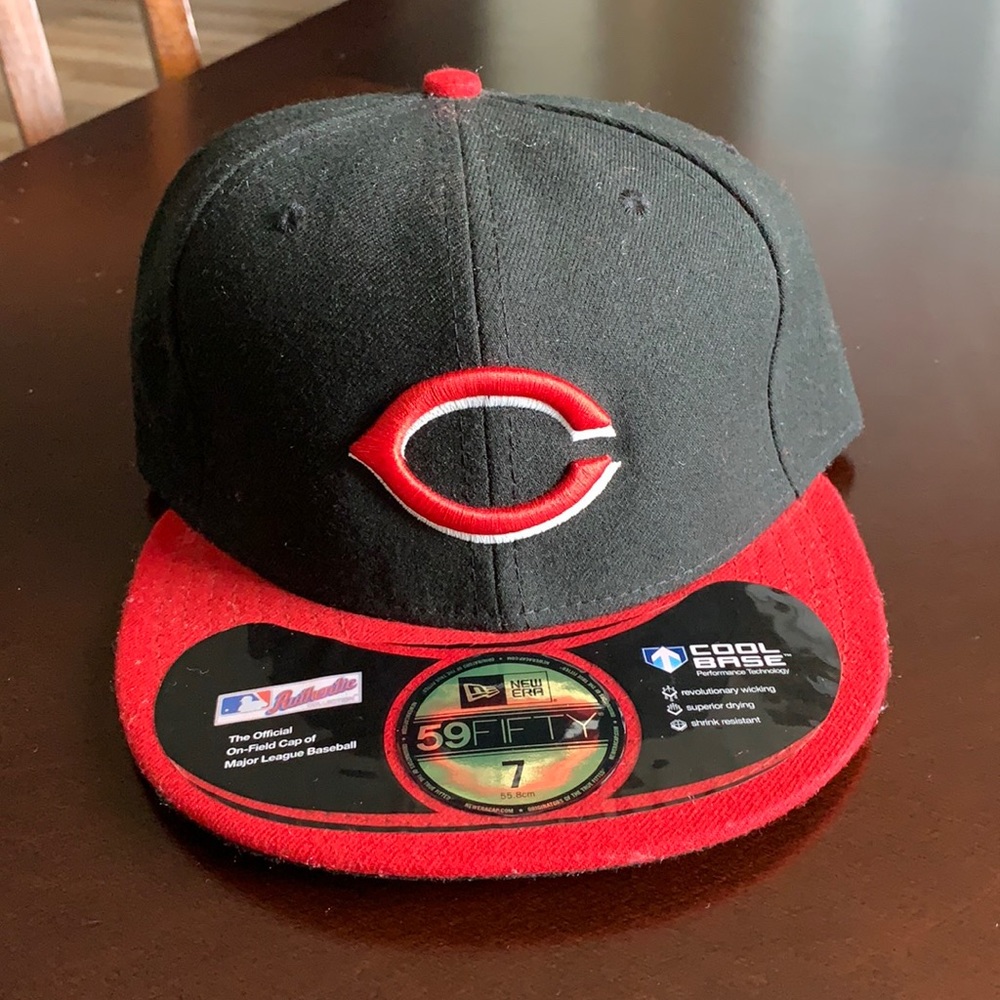 Cincinnati Reds Fitted Hat